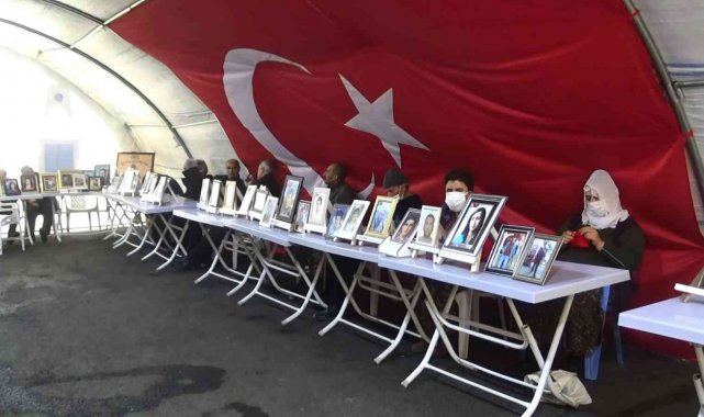 Ailelerin HDP ve PKK&#039;ya karşı direnişi sürüyor