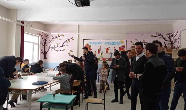 AK Gençlik'ten 'Bir Çocuk, Bir Tebessüm' Projesi