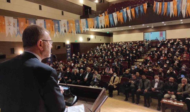 AK Parti&#039;de Teşkilat Akademisi Mahalle Eğitim Programı