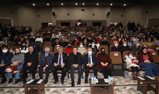 AK Parti&#039;den ARÜ Rektörü&#039;ne tavır