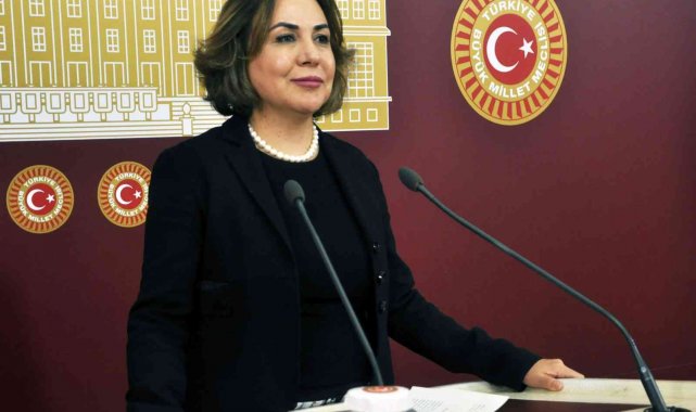 AK Parti'li Yılmaz: "Çukurova Bölgesel Havalimanında çalışmalar 7 gün 24 saat devam ediyor"