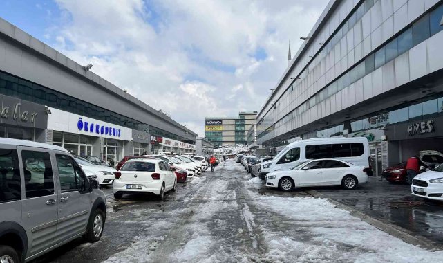 Akaryakıt fiyatlarındaki artış ikinci el araç satışlarını düşürdü