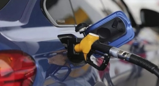 Akaryakıta Zam Devam Ediyor!  Benzin ve motorine bir zam daha geliyor