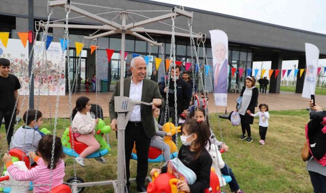 Akdeniz Belediyesinin düzenlediği Çocuk Şenliği başladı