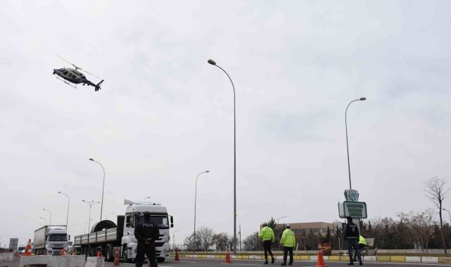 Aksaray&#039;da helikopter destekli trafik denetimi