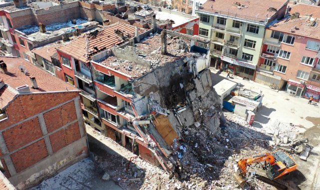 Aksaray'da kentsel dönüşüm yıkımı devam ediliyor