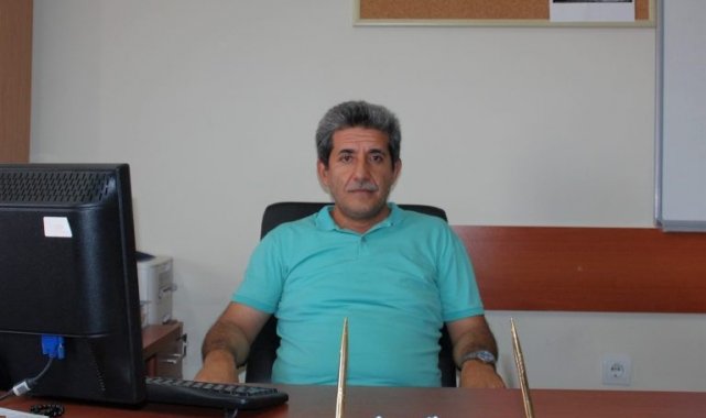 AKÜ profesörü mezarlıkta define ararken yakalandı