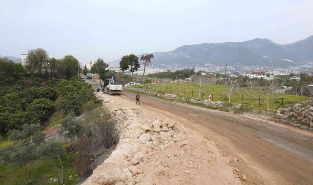 Alanya Çıplaklı, Dimçayı, Oba ve Karakocalı&#039;da imar yolu çalışması