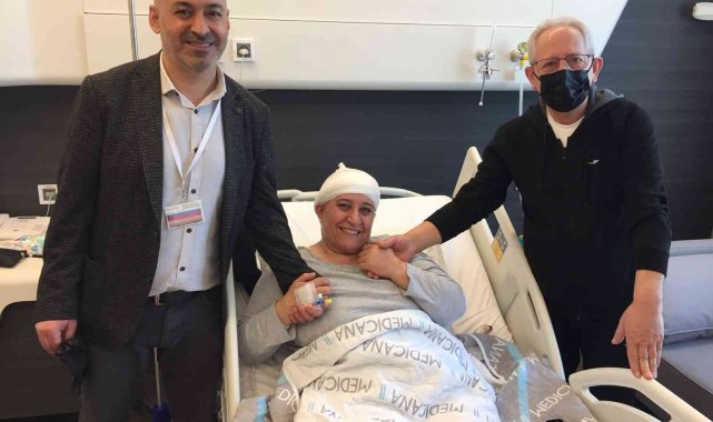 Almanya&#039;da 5 doktorun yapamadığını 1 Türk hekim yaptı