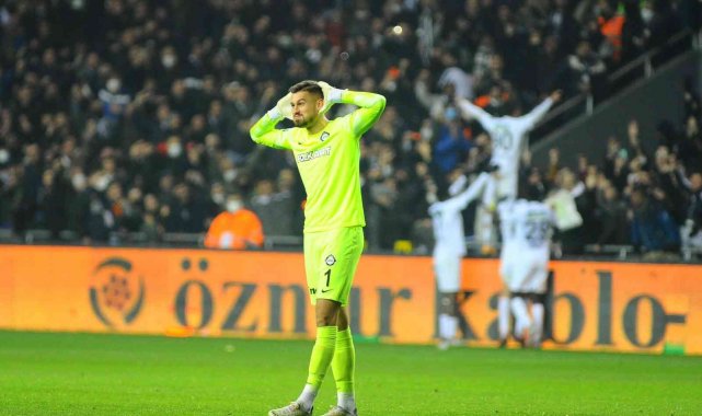 Altay kalecisi Mateusz Lis: &quot;Büyük Altay&#039;ı hedeflediği yere taşıyacağız&quot;