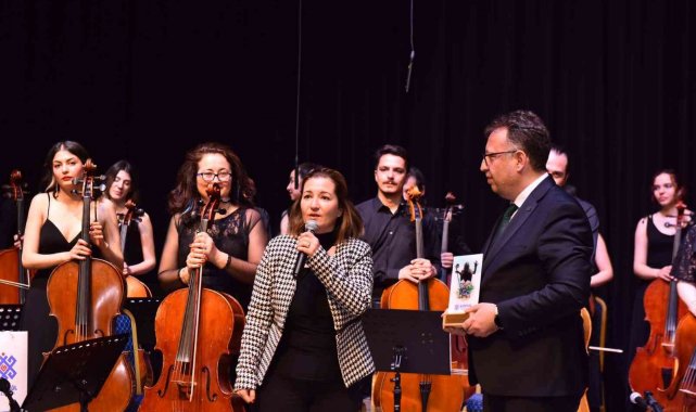 Altıeylül Çello konseriyle bahara merhaba dedi