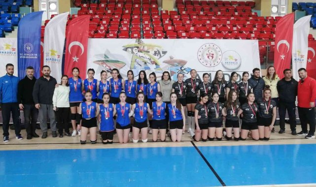 Anadolu Yıldızlar Ligi voleybol grup müsabakaları sona erdi