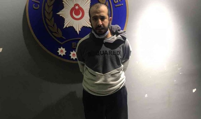 Ankara&#039;da 3 ayrı cinayet ve 14 ayrı suçtan aranan zanlı gizli bölmede yakalandı