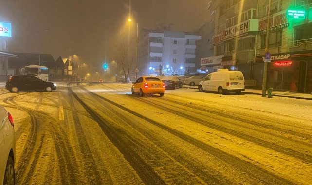 Ankara'da kar yağışı etkili oldu