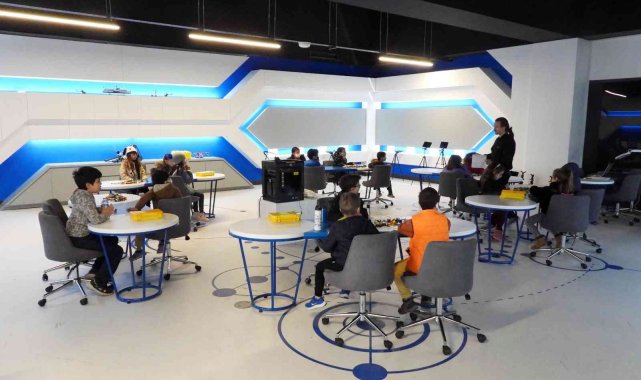 Antalya Bilim Merkezi&#039;ne 5 ayda 8 bin öğrenci katıldı