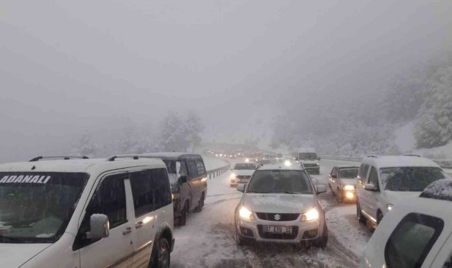 Antalya karayolu kar nedeniyle ulaşıma kapatıldı