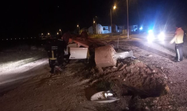 Antalya'da kaza sonrası sıkışan sürücüyü itfaiye kurtardı