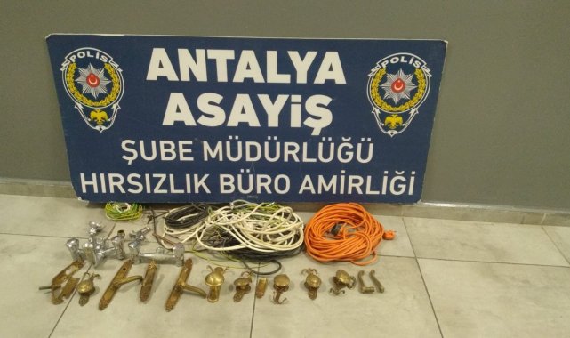 Antalya&#039;da yabancı uyruklu hırsızlık şüphelisi tutuklandı