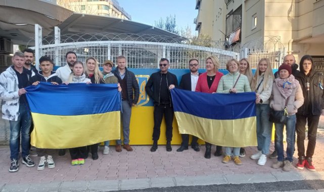 Antalya'dan Ukrayna'ya 2 tır dolusu yardım