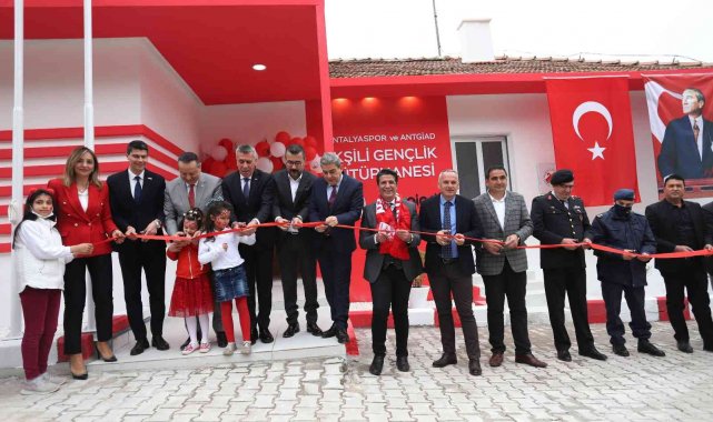 Antalyaspor Ekşili Gençlik Kütüphanesi açıldı