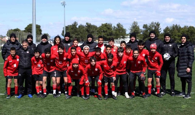 Antalyaspor U13 takımı Dubai yolcusu