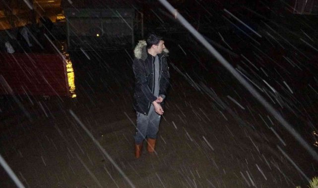 Ardahan'da ev ve ahırlar sular altında