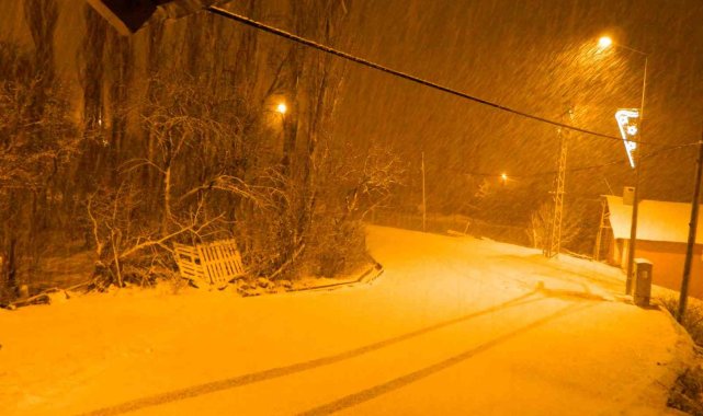 Ardahan&#039;da okullar tatil edildi