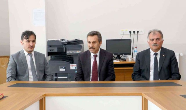 Aslan, öğretmenlerin taleplerini dinledi