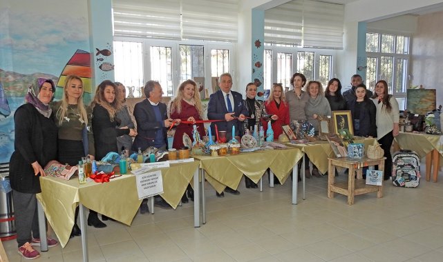 Atıklar sanat eserine dönüştü