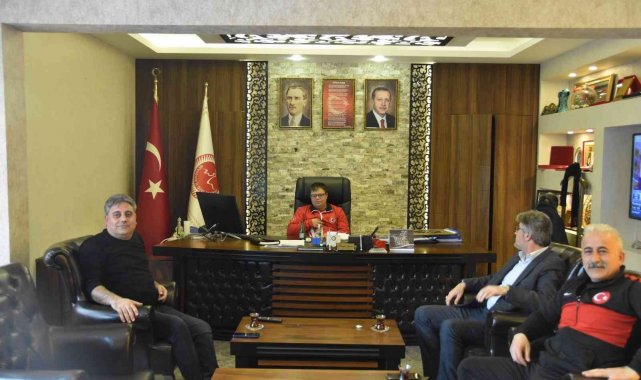 Avrupa ikincisi özel sporcu Ünlü, Genel Sekreter koltuğuna oturdu