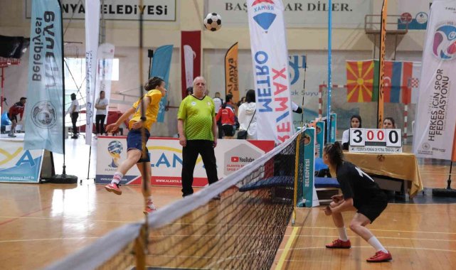 Ayak Tenisi Avrupa Festivali 6 ülkeden 82 sporcunun katılımıyla başladı