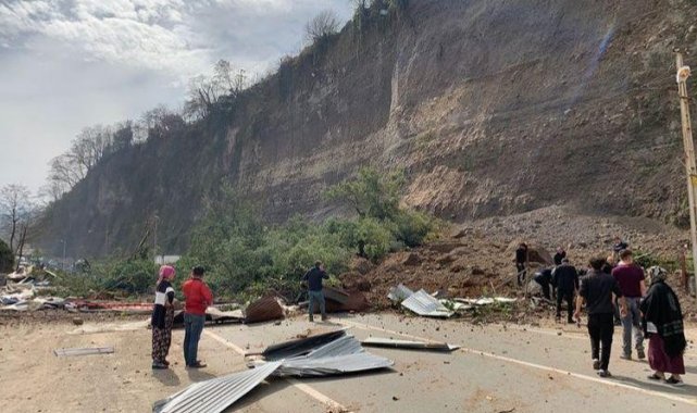 Ayder yolunda heyelan