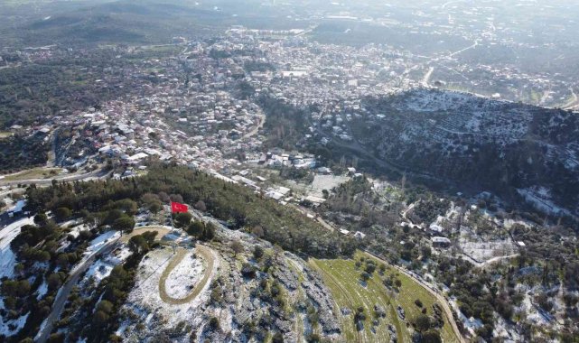 Aydın&#039;da yüksek kesimler beyaza büründü