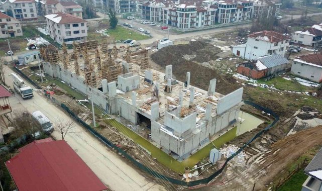 Azmimilli okulunda çalışmalar hız kesmiyor