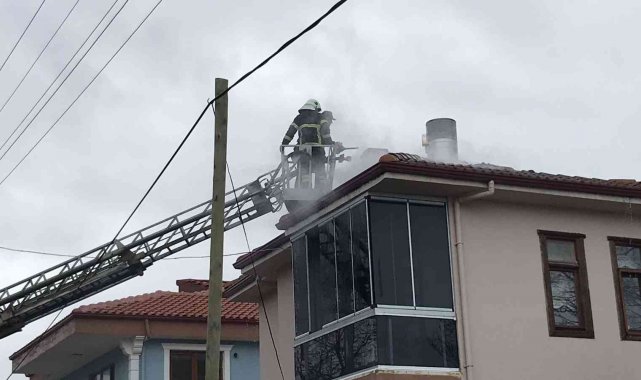 Bacada çıkan yangın korkuttu