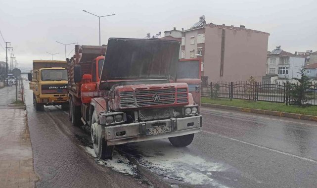 Bafra&#039;da kamyon yangını