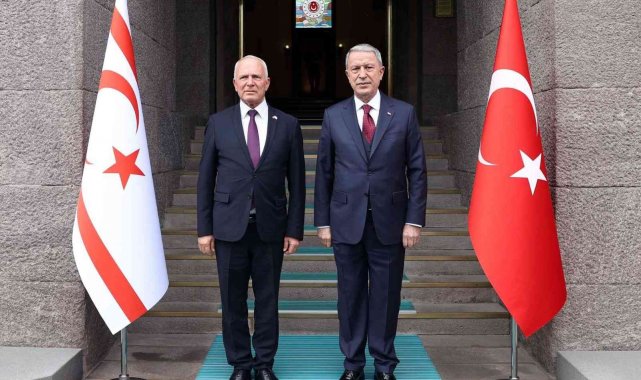 Bakan Akar, KKTC Cumhuriyet Meclisi Başkanı Töre'yi kabul etti