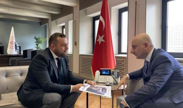 Bakan Karaismailoğlu'na 'Seferihisar'a özel' videolu sunum