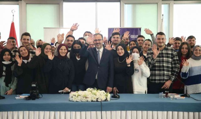 Bakan Kasapoğlu, Amasyalı gençleri ağırladı