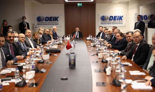 Bakan Nebati, DEİK heyetiyle bir araya geldi