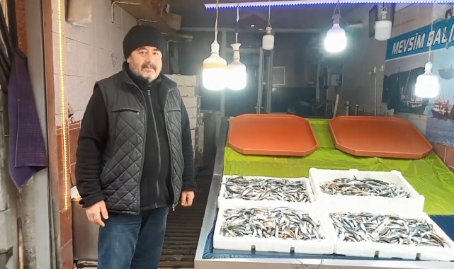 Balık hırsızı karga kamerada