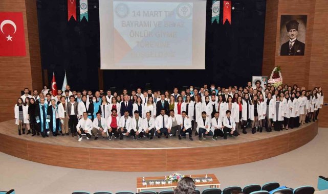 Balıkesir Üniversitesinde, geleceğin hekimleri beyaz önlük giydi