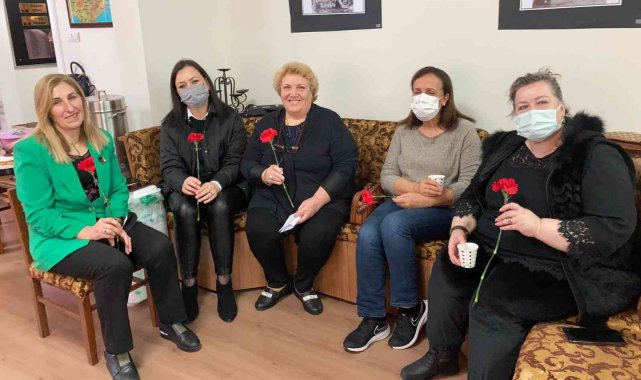 Balkan Türkleri 8 Mart&#039;ı kutladı