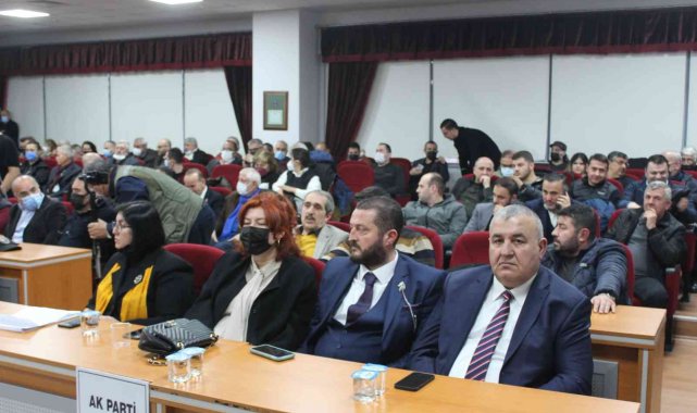 Bandırma'da 4 meclis üyesinin üyelikleri düşürüldü