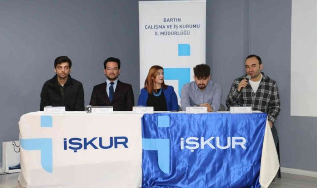 Bartın Üniversitesi öğretim elemanları meslek tanıtımları yapıyor