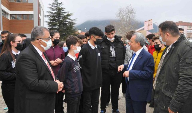 Başkan Akkaya gençlerle buluşmayı sürdürüyor