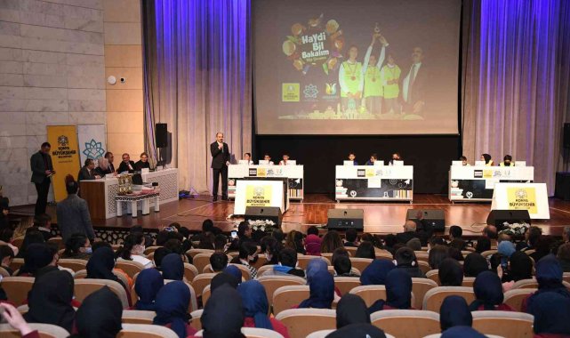 Başkan Altay &quot;Haydi Bil Bakalım&quot; finalinde öğrencilerin heyecanına ortak oldu