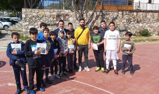 Başkan Aras, Muhtarlarla bir araya gelip mahallelerin sorun ve isteklerini dinledi