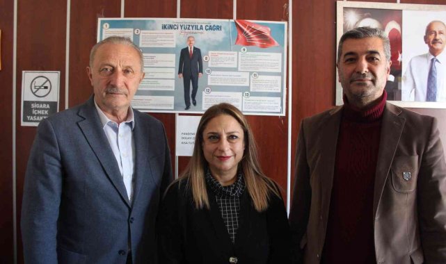 Başkan Atabay, CHP Didim İlçe Kadın Kolları Başkanlığı'na atanan Pere'yi tebrik etti