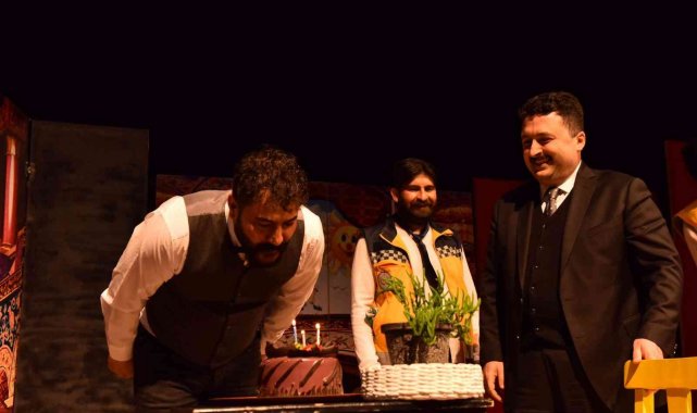 Başkan Avcı'dan sanatçıya doğum günü sürprizi